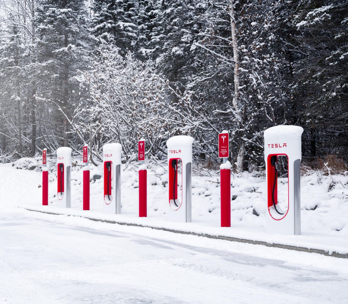 Tesla-Supercharger-cold-weather-Chicago