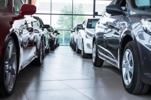 New-Vehicle Prices Fell, Incentives Surged in July Amid Tight Credit