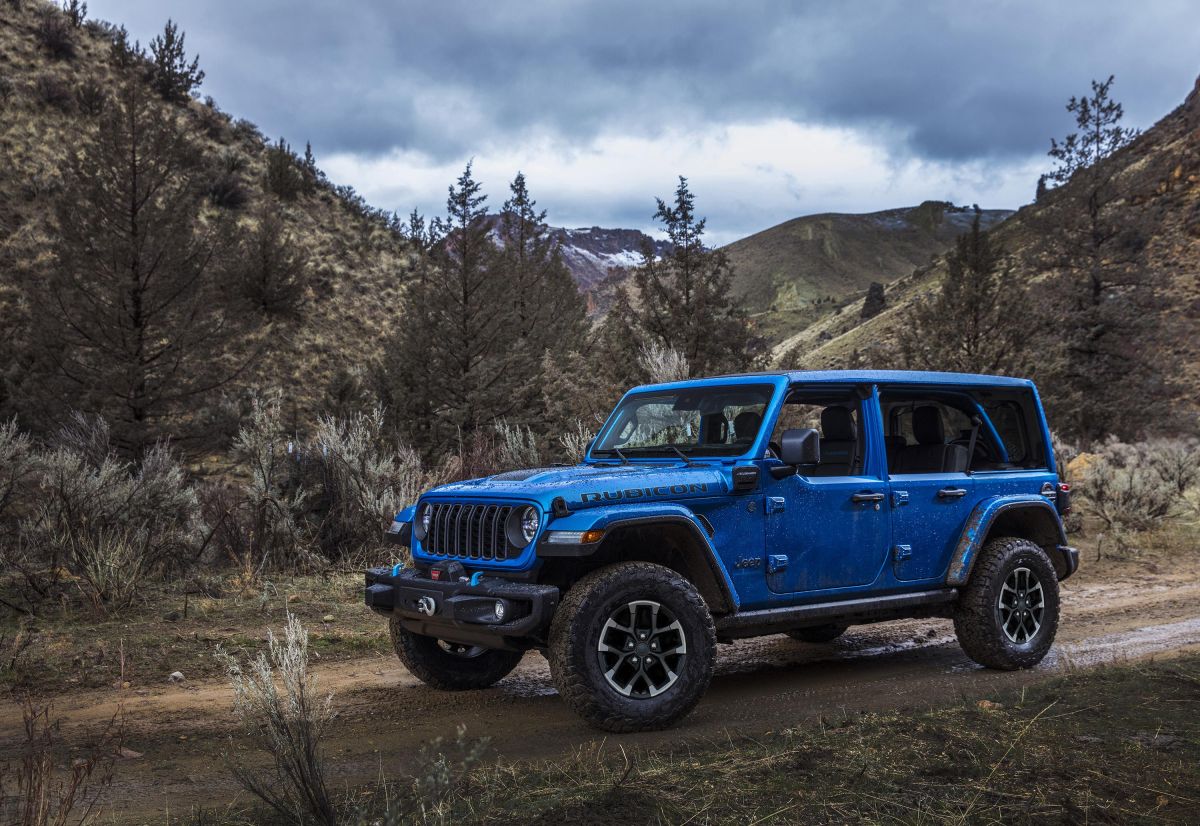 Jeep-PHEV-fire-risk-recall