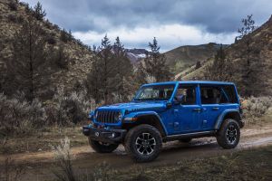 Chrysler Recalls Over 154,000 Jeep PHEVs Due to Fire Risk