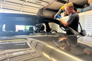 auto-glass-replacement-repair-training