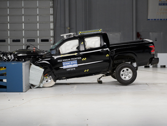 IIHS-crash-test-small-pickups