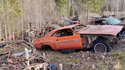 MOPAR Junk Yard