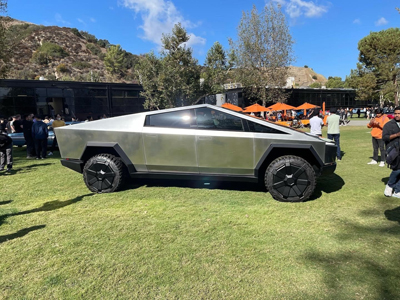 tesla-cybertruck-prototype